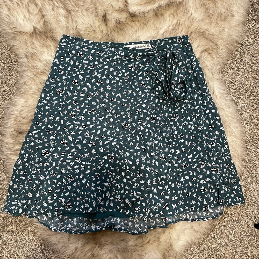 Abercrombie and Fitch women’s skirt